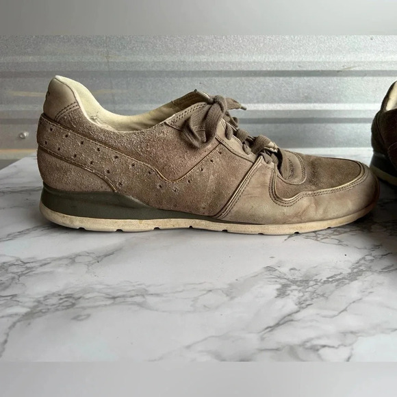 UGG Australia Tye Lace Up Leather Perforated Fashion Sneakers Brown Sz 12 Womens - Picture 3 of 10